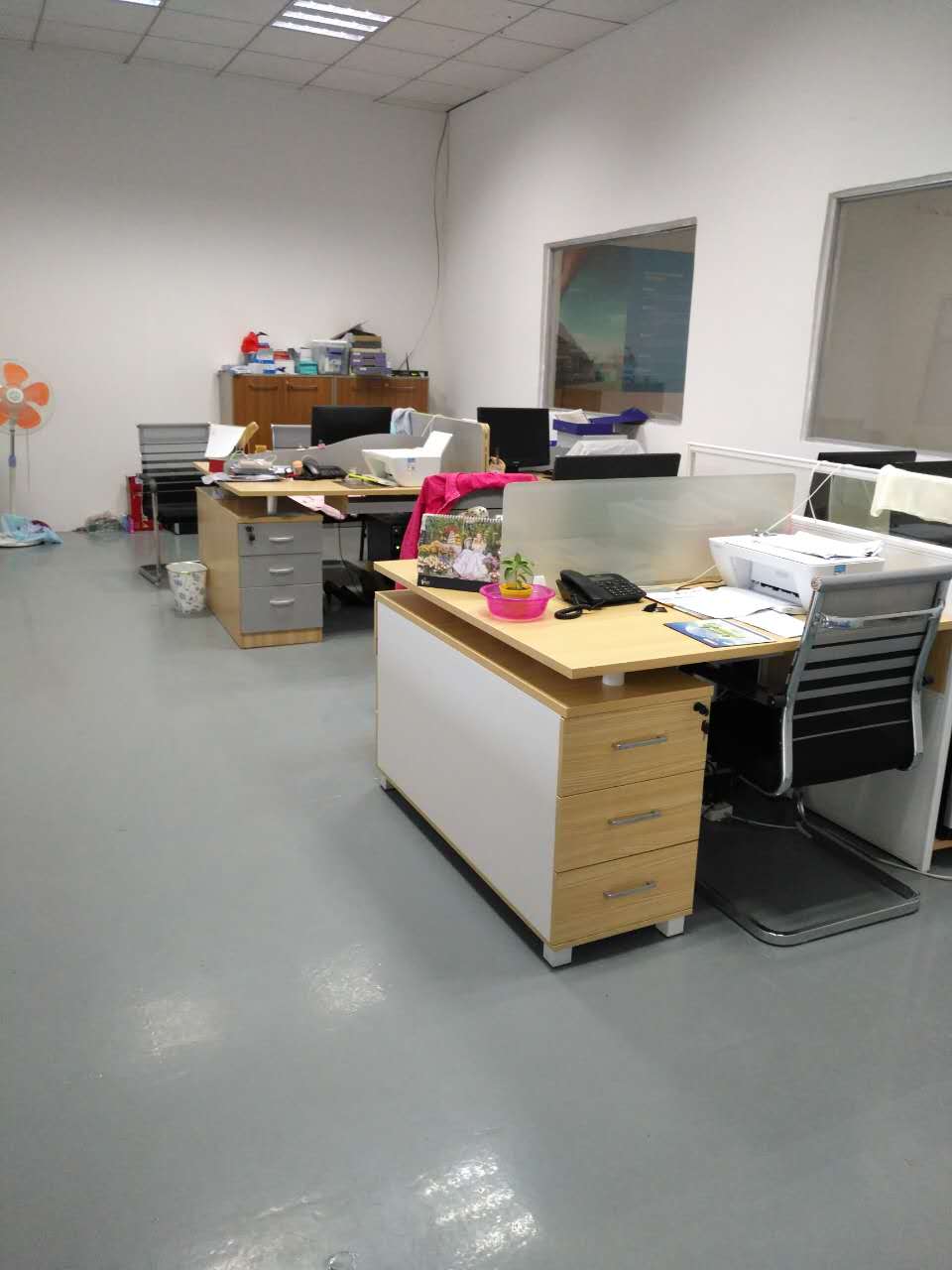 過(guò)道的冷板快速卷簾門(mén)