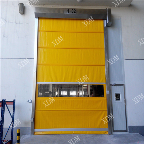 風淋式快速卷簾門廠家的產品是如何出口的?